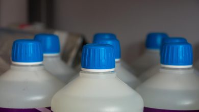 bottles_cap_blue_liquid